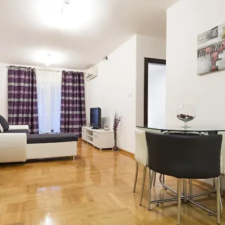 Prima Apartmani Beograd Room photo
