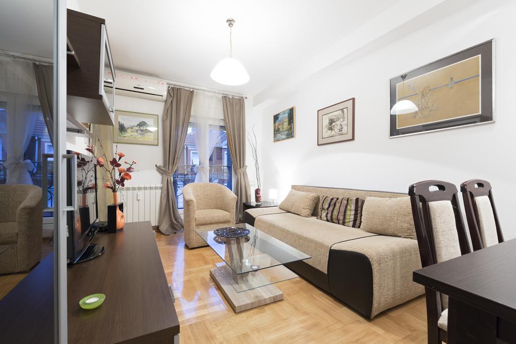 Prima Apartment *